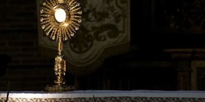 O 3.00 nad ranem szła na adorację, gdy zatrzymało ją sześciu uzbrojonych mężczyzn