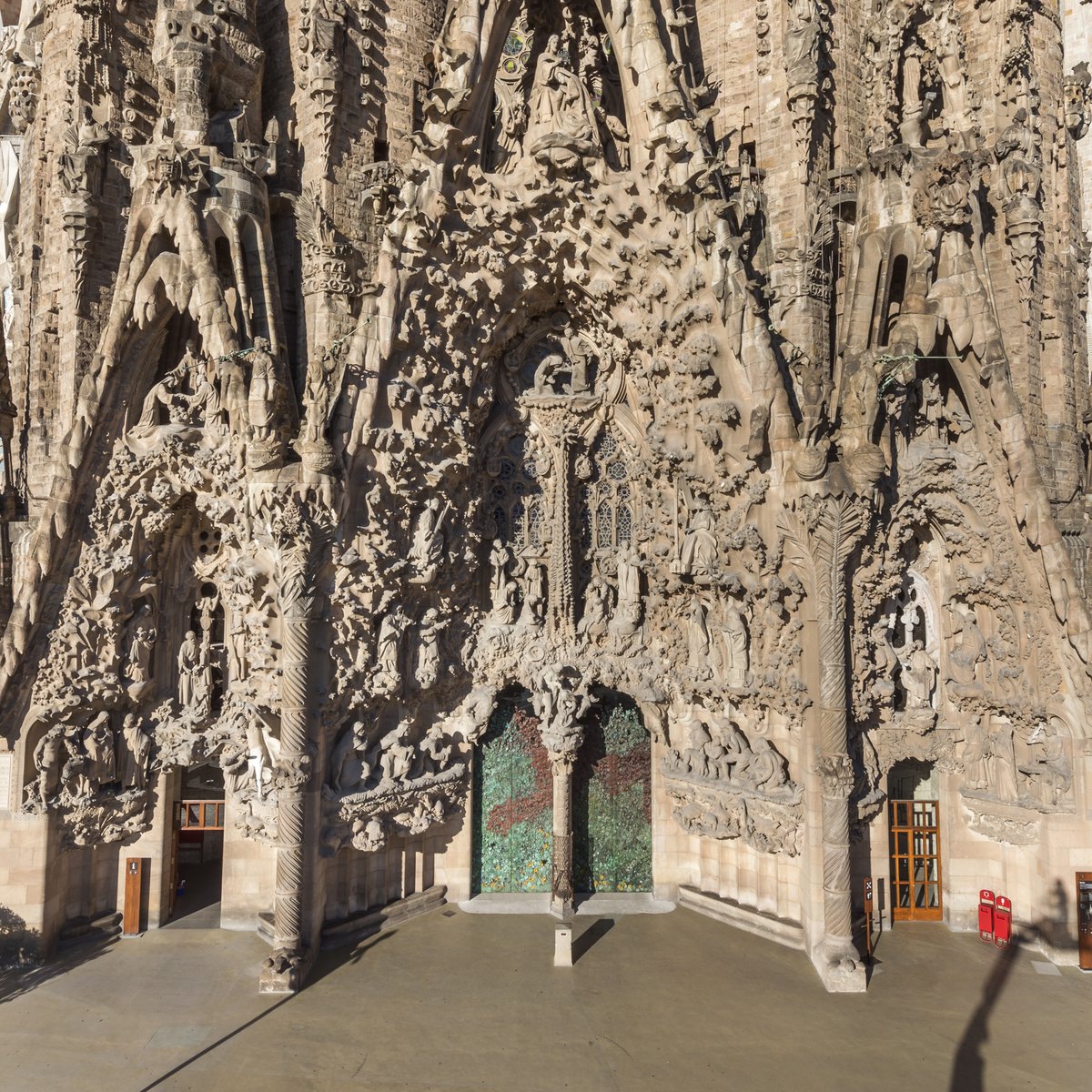 BARCELONA-SPAIN-SAGRADA FAMILIA-CATHEDRAL-04-Twitter @sagradafamilia