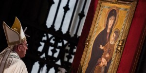 “Maryjo, niewiasto słuchająca, niewiasto decyzji i działania…”. Piękna modlitwa!