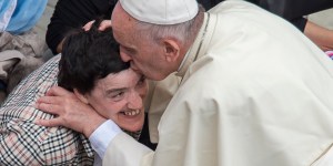 „Rewolucja czułości”. W dniu urodzin papieża Franciszka pamiętaj, by się za niego pomodlić [galeria]