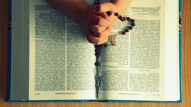 Bible_rosary_prayer