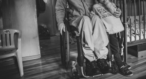 Bieda ma twarz, bieda to nie patologia. Szlachetna Paczka publikuje szokujący raport