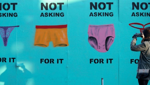 KORONKOWA BIELIZNA TO NIE ZGODA NA SEKS