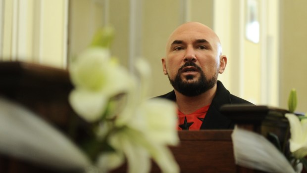 PATRYK VEGA KRĘCI FILM O BRONKACH