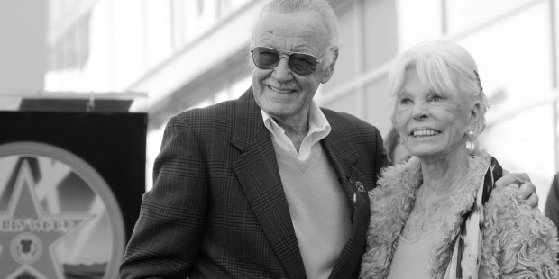 STAN LEE Z ŻONĄ