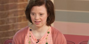 Sarah Gordy. Pierwsza osoba z zespołem Downa i… honorowym tytułem naukowym
