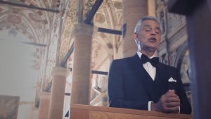 ANDREA BOCELLI ŚPIEWA O MARYI