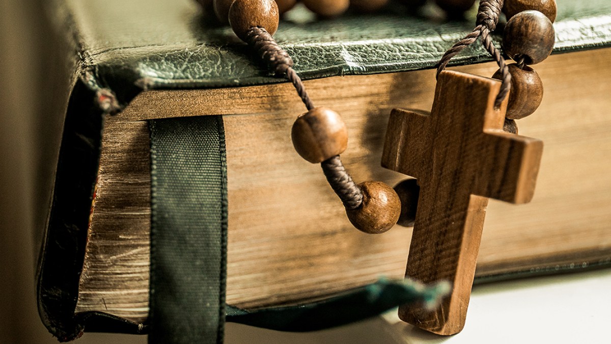web3 rosary faith praying james coleman unsplash cc0