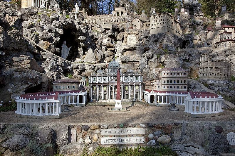 AVE MARIA GROTTO; ALABAMA