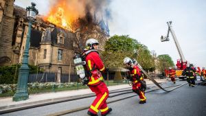 pompiers-bspp-notre-dame.jpg