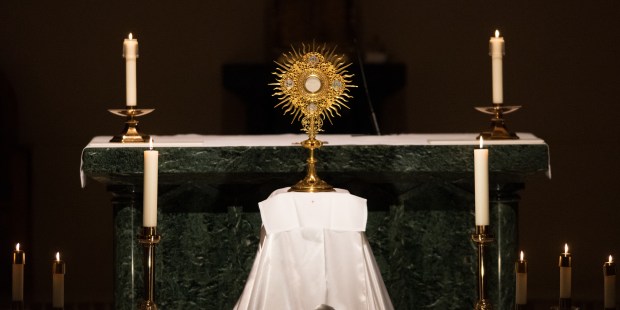 ADORATION,24 HOURS FOR THE LORD,POPE FRANCIS,LENT