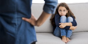 Kary i nagrody naszego dzieciństwa stają się dorosłymi nawykami