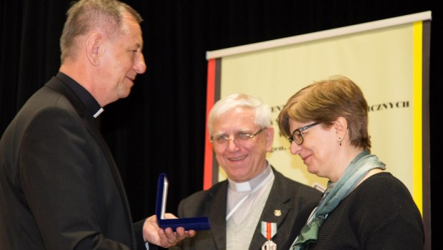 NAGRODY ZA OCHRONĘ DZIECI