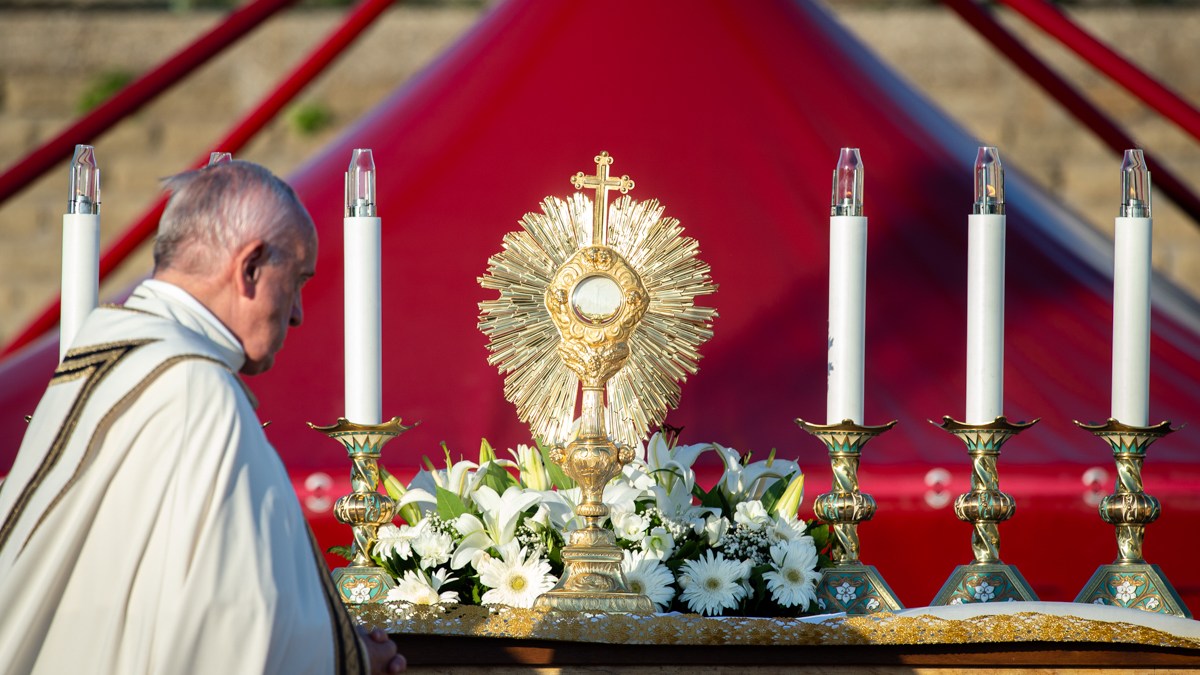 POPE CORPUS DOMINI