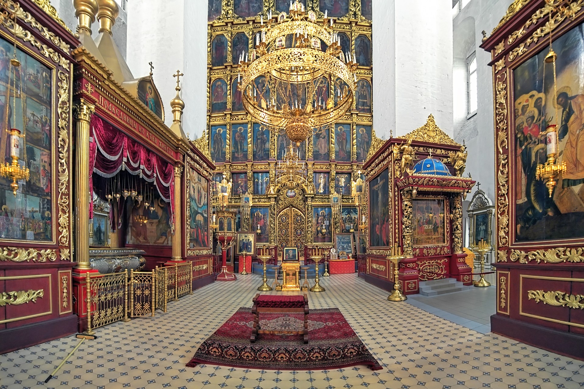 PSKOV, TRINITY CATHEDRAL