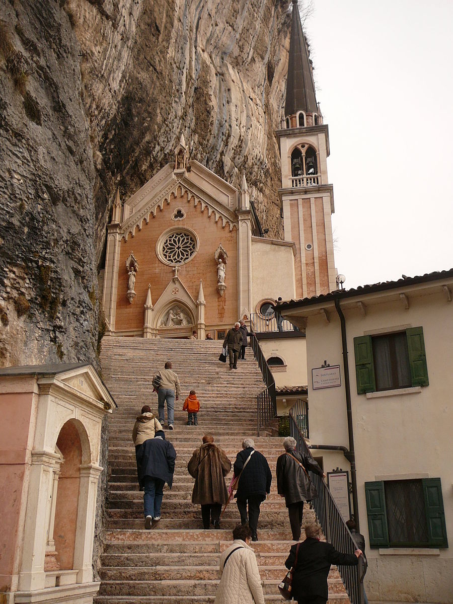 MADONNA DELLA CORONA; VERONA