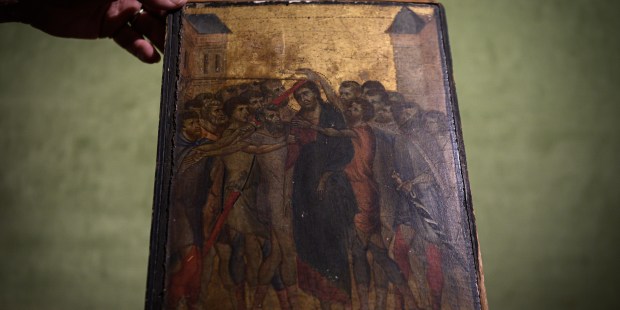 web2-cimabue-peinture-afp-000_1kk13k.jpg