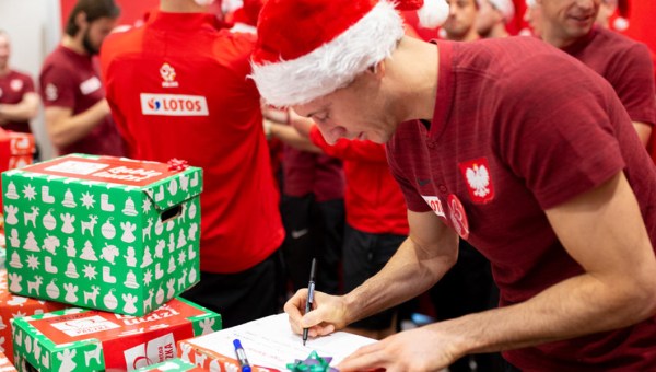 SZLACHETNA PACZKA, REPREZENTACJA POLSKI