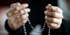 Różaniec „działa” – zapewnia siostra Łucja z Fatimy i wyjaśnia, dlaczego tak uważa