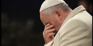 Czy wspólna modlitwa różnych religii i wyznań to relatywizm? Papież odpowiada