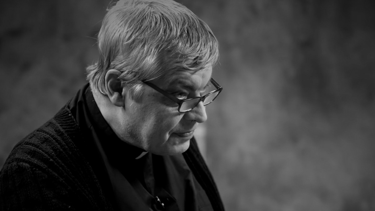 PIOTR PAWLUKIEWICZ