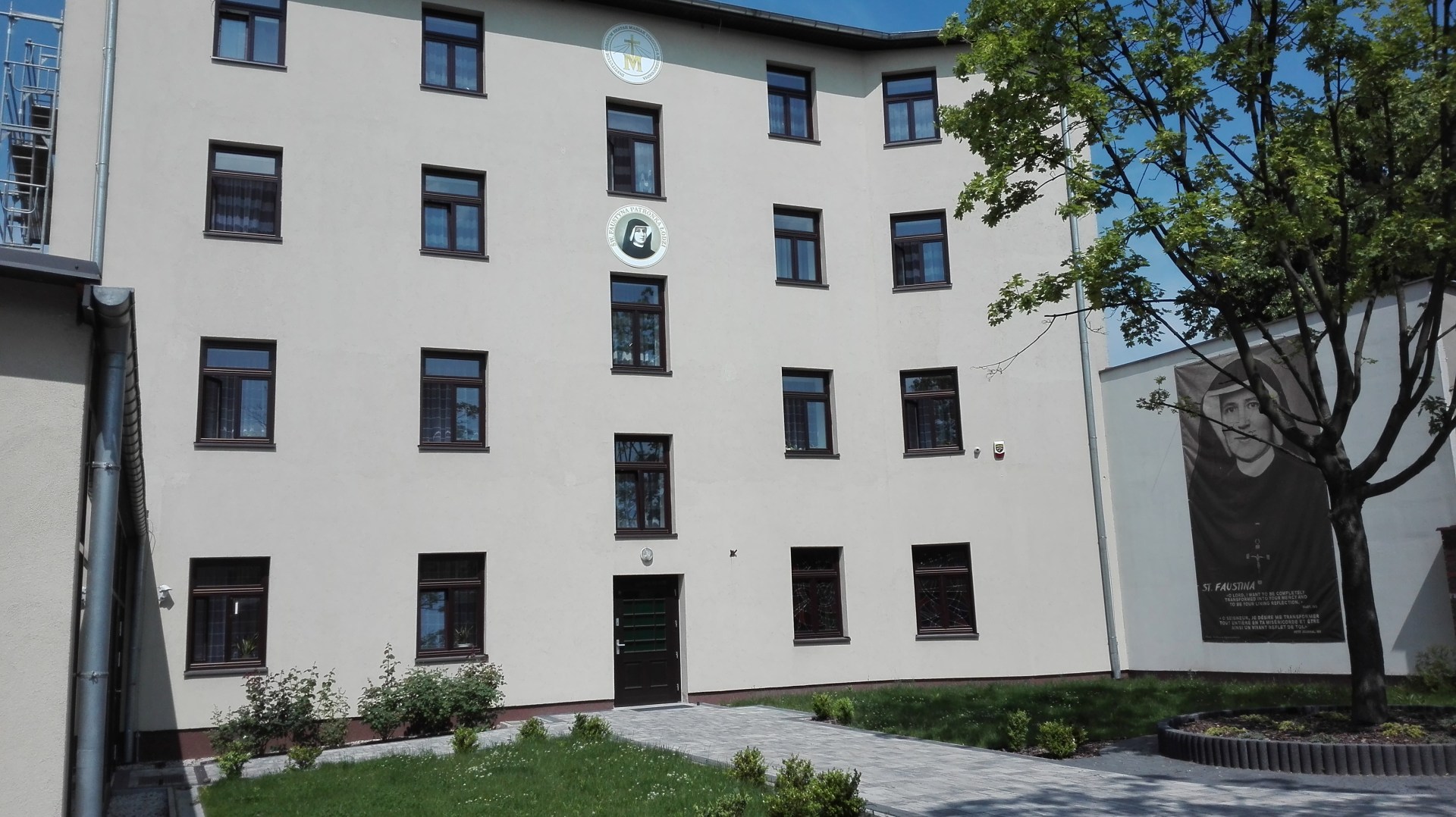 KLASZTOR SIÓSTR MIŁOSIERDZIA