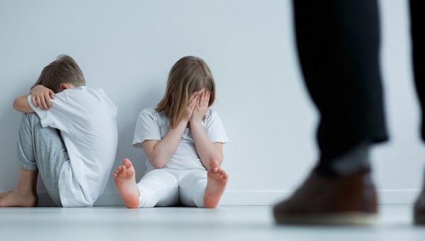 MOLESTOWANIE