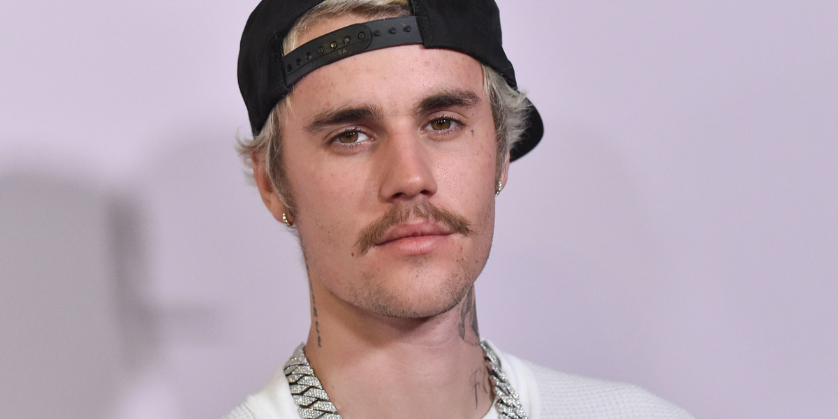 JUSTIN BIEBER