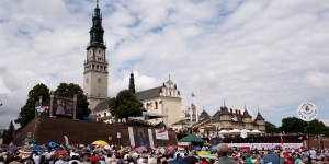 Jasna Góra: przemówienia świeckich tylko poza czasem i miejscem liturgii