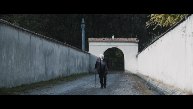 Kadr z filmu A. Potoczek „xABo: Ksiądz Boniecki”