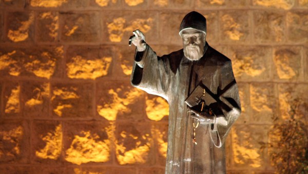 BISKUP SIEMIENIEWSKI, CHARBEL