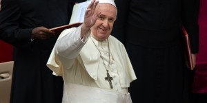 Papież: Bóg kocha cię w twoich kruchościach. Tam, gdzie najbardziej się wstydzisz