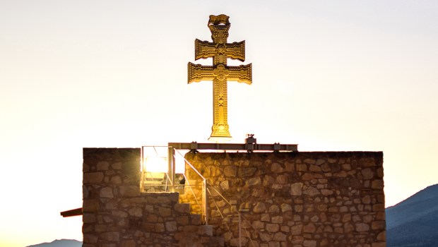 KRZYŻ MOROWY, KARAWAKA