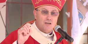 Prymas Polski: Krzyż nie jest orężem do walki z tym światem