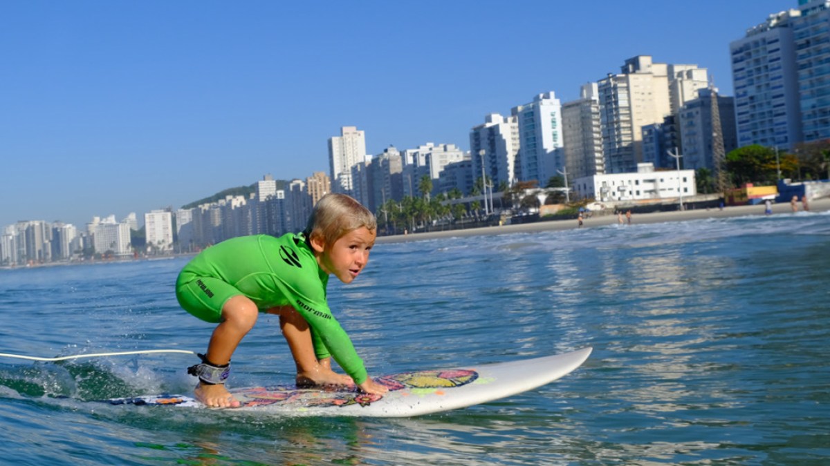 DZIECKO SURFER