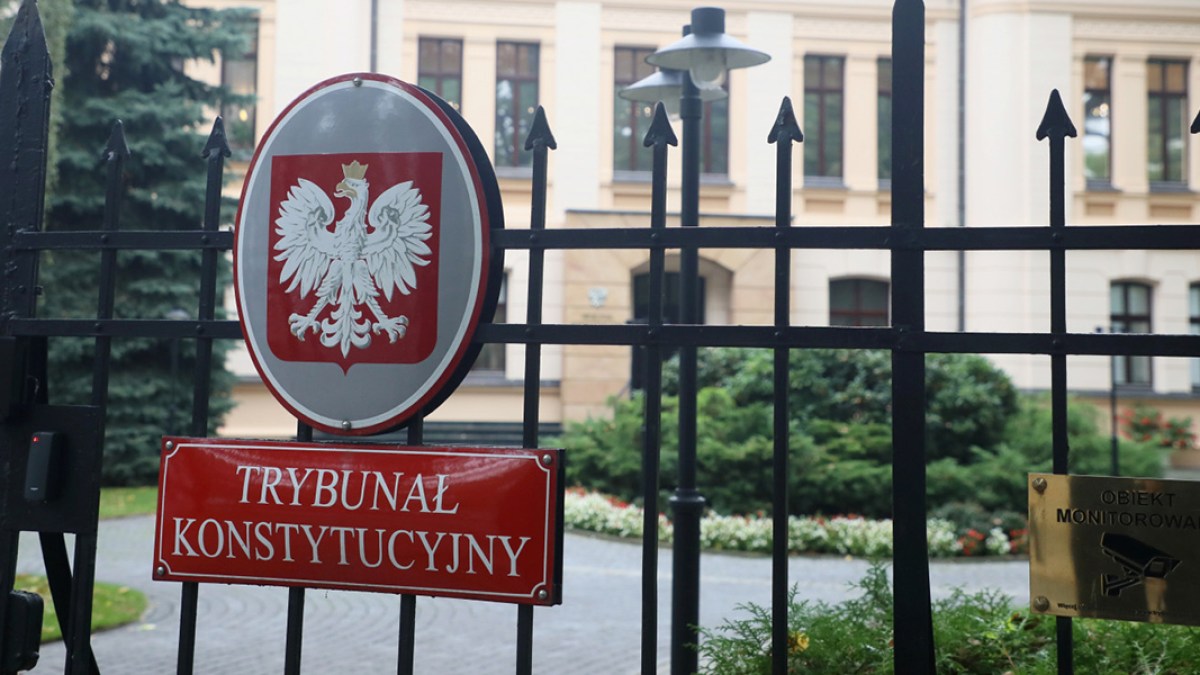 TRYBUNAŁ KONSTYTUCYJNY
