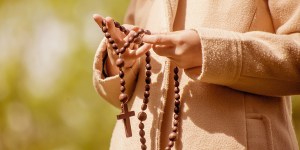 Koronka dziecięctwa duchowego: dla tych, którzy chcą się modlić „krótko, z wiarą i na temat”