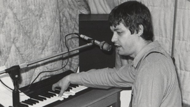 KSIĄDZ PIOTR PAWLUKIEWICZ