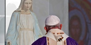 Franciszek: Maryja zajmuje uprzywilejowane miejsce w modlitwie chrześcijan