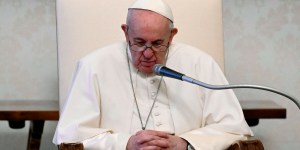 Franciszek: Panie Jezu, narodzony pod bombami Kijowa, zmiłuj się nad nami! [modlitwa]
