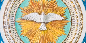 Kim jest Duch Święty? Wszystko co powinieneś wiedzieć (na dobry początek)