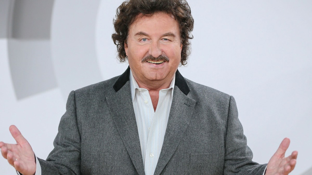 KRZYSZTOF KRAWCZYK