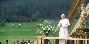 O tym, jak bp Wojtyła złapał berło Matki Bożej Ludźmierskiej i był to gest proroczy