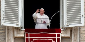 Franciszek: Niech zamilknie broń!