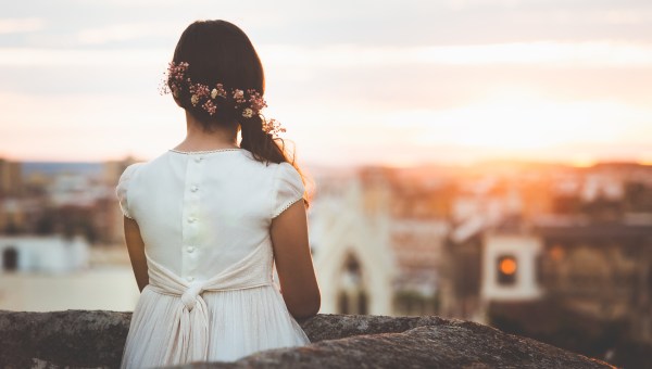 DZIEWCZYNKA, KOMUNIA ŚWIĘTA