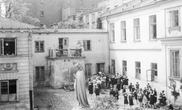 16.-Warszawa-Żelazna-97-lewa-strona-domu.jpg