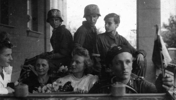 POWSTANIE WARSZAWSKIE