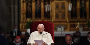 Życzenie śmierci i niebezpieczny gender. Co papież Franciszek powiedział słowackim jezuitom?