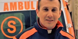 Ratownik medyczny został księdzem: W Kościele, jak w szpitalu, reanimujemy serca [rozmowa]