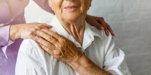 Seniorki-współlokatorki. Trzy starsze panie zamieszkały pod jednym dachem i „stworzyły nową rodzinę”